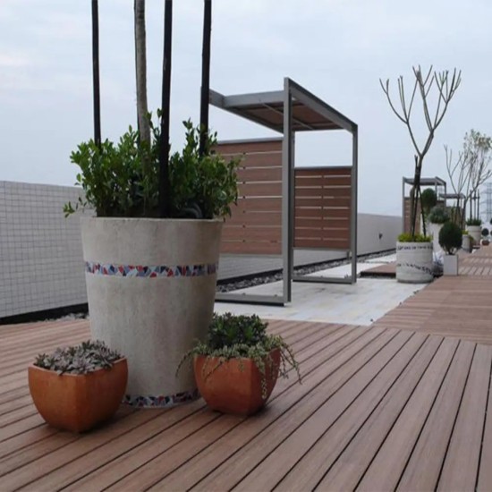 Pardoseala decking terasa din compozit WPC, Naimeed D6483, rezistenta sporita, 290x14x2.5cm, Caramiziu Pardoseala decking terasa din compozit WPC, Naimeed D6483, rezistenta sporita, 290x14x2.5cm, Caramiziu